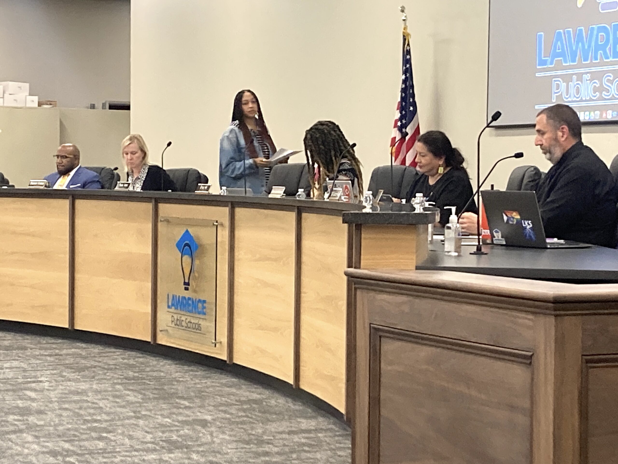 Lawrence school board selects 4 of 8 applicants for vacant seat to ...